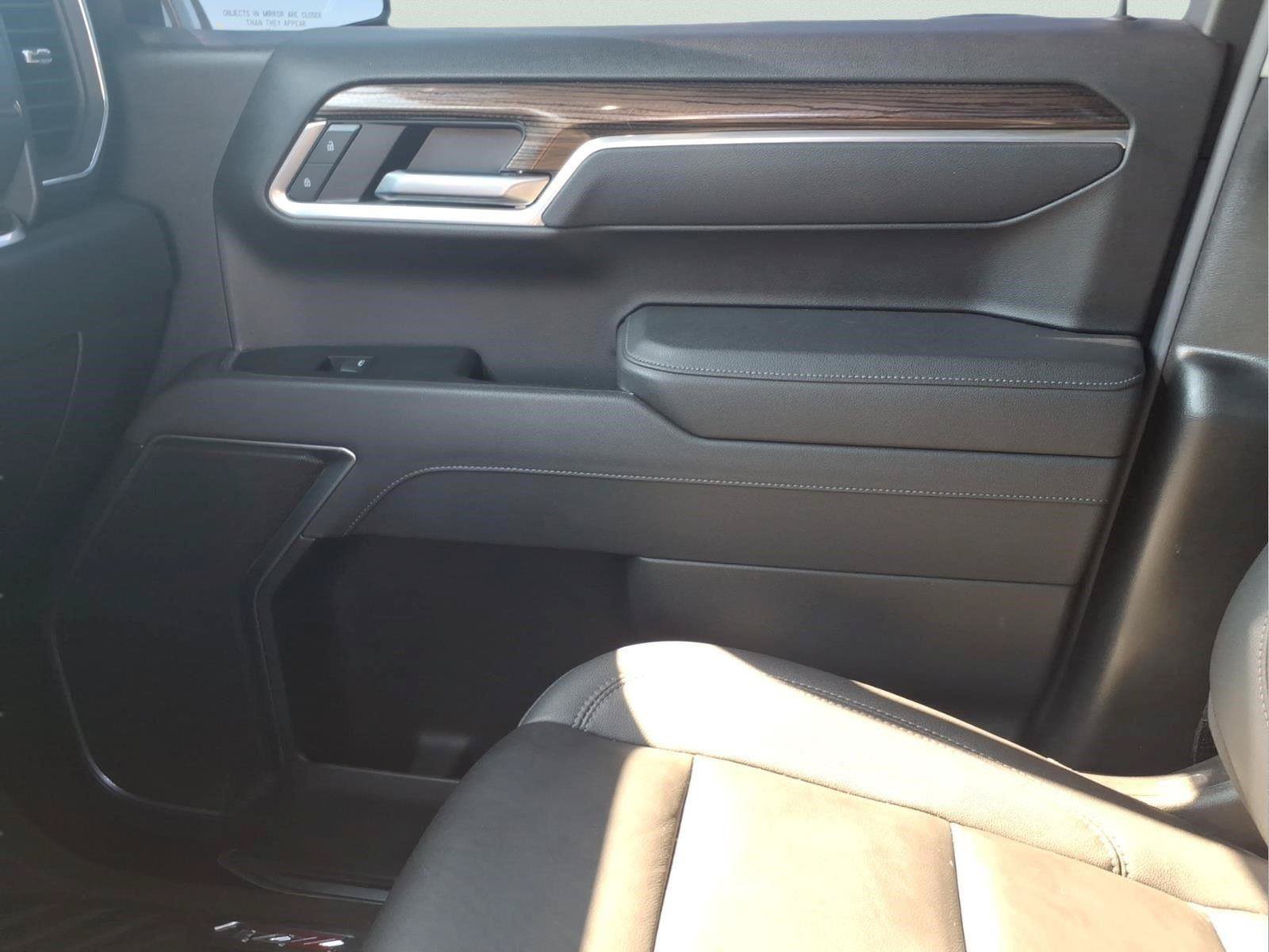Used 2025 Chevrolet Silverado 1500 LT AWD/4WD image 27