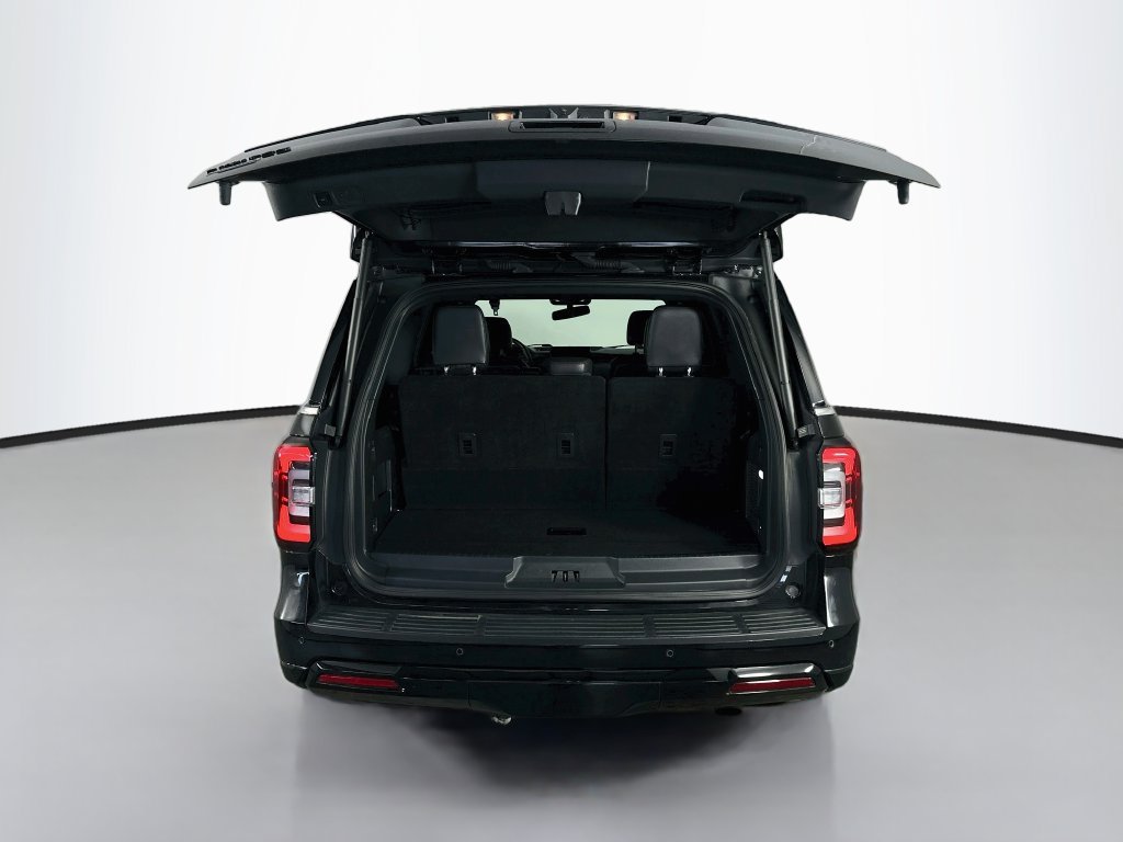 Used 2022 Ford Expedition Limited RWD image 28