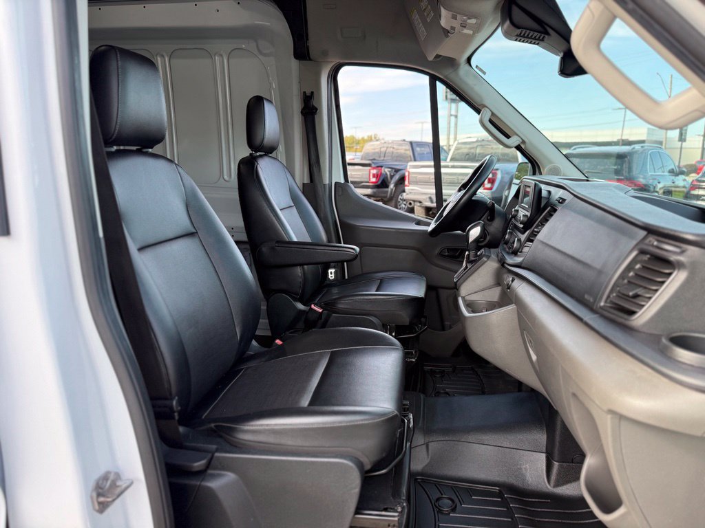 Used 2022 Ford Transit 250 148 High Roof AWD image 11