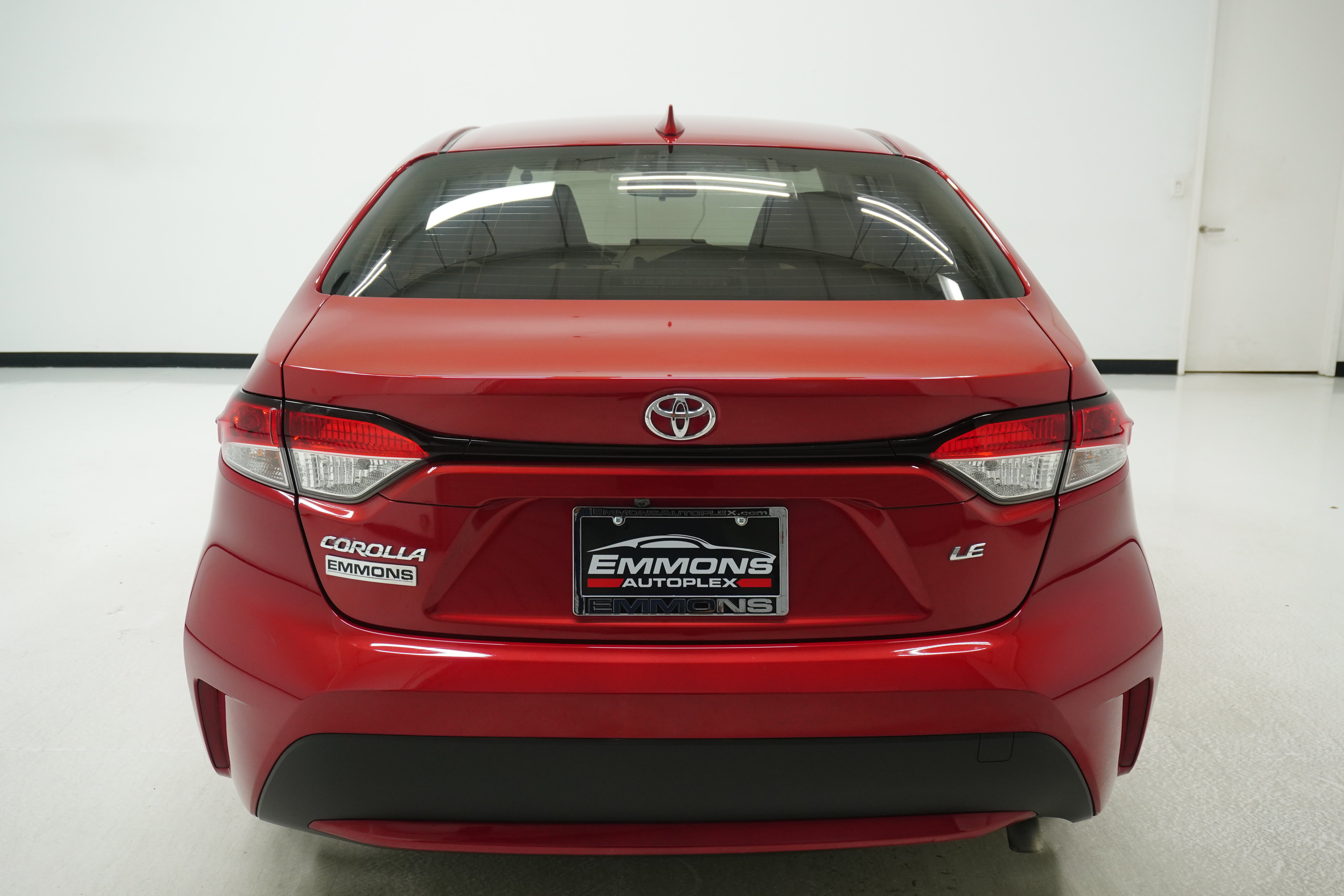 Used 2020 Toyota Corolla LE FWD image 5