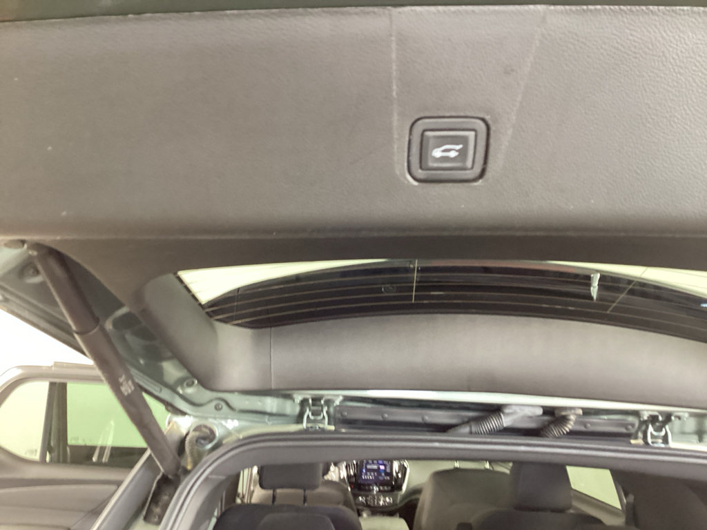 Used 2023 Chevrolet Traverse LT w/ LPO, Floor Liner Package AWD/4WD image 32