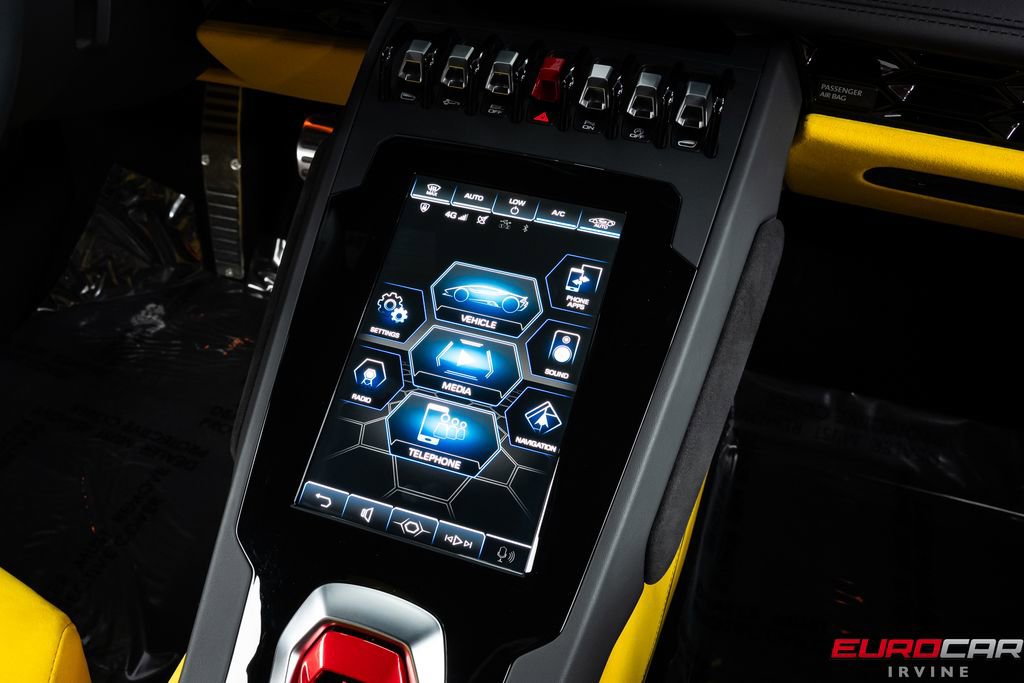 Used 2022 Lamborghini Huracan EVO image 30