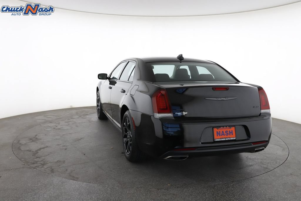 Used 2022 Chrysler 300 Touring w/ Sport Appearance Package AWD/4WD image 10