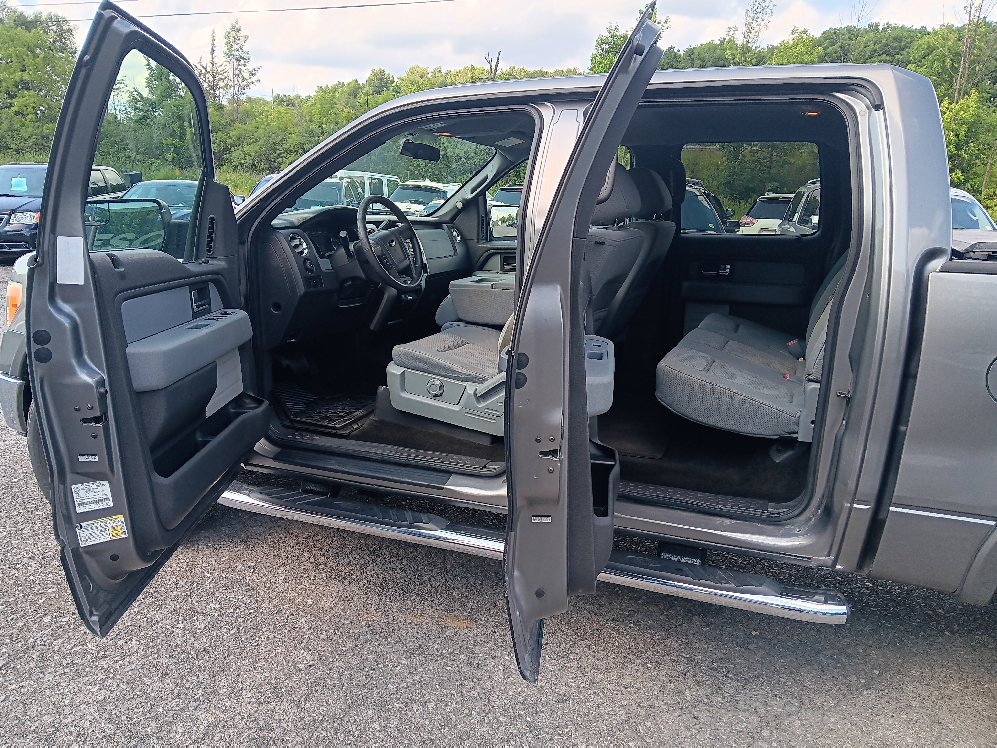 Used 2014 Ford F150 XLT AWD/4WD image 11