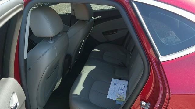 Used 2012 Buick Verano FWD image 9