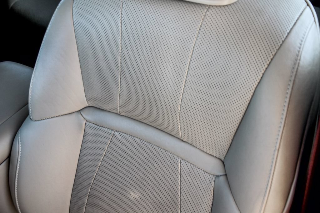 Used 2020 Lexus LS 500 w/ Accessory Package (Z1) RWD image 24