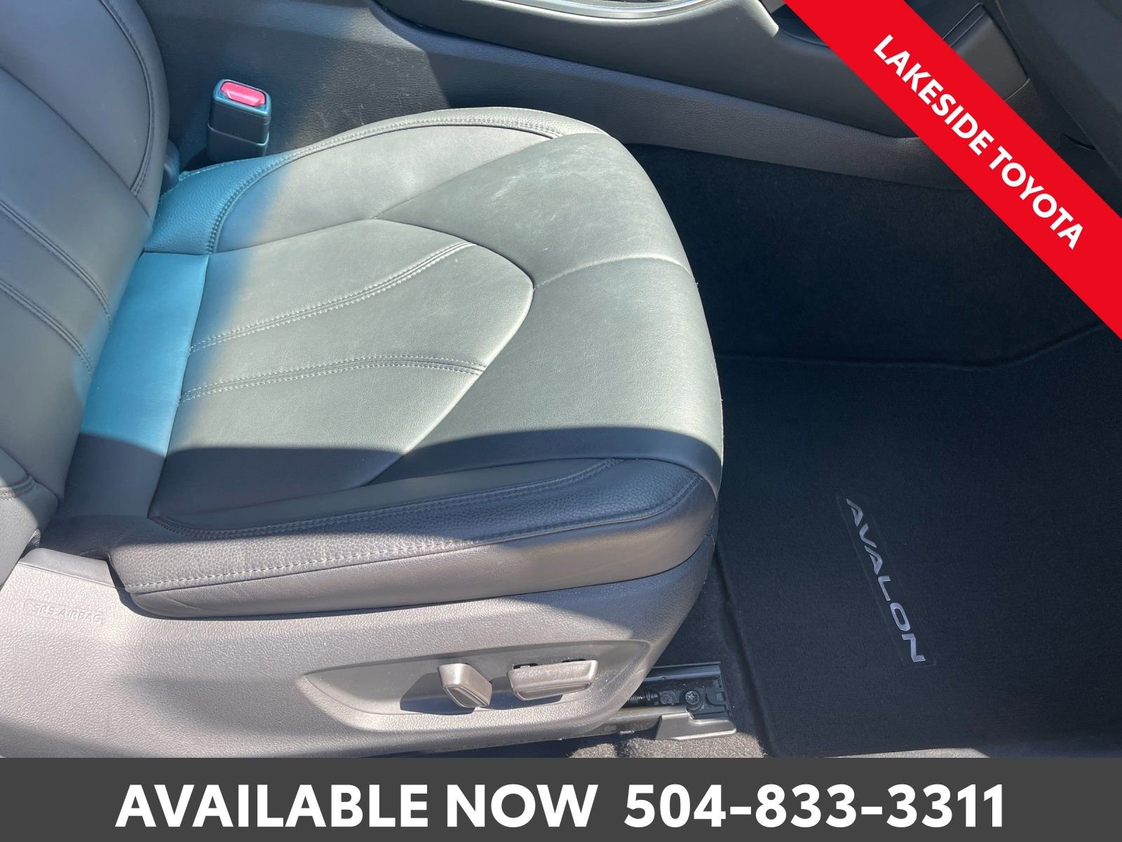 Used 2021 Toyota Avalon XLE w/ Moonroof Package image 19