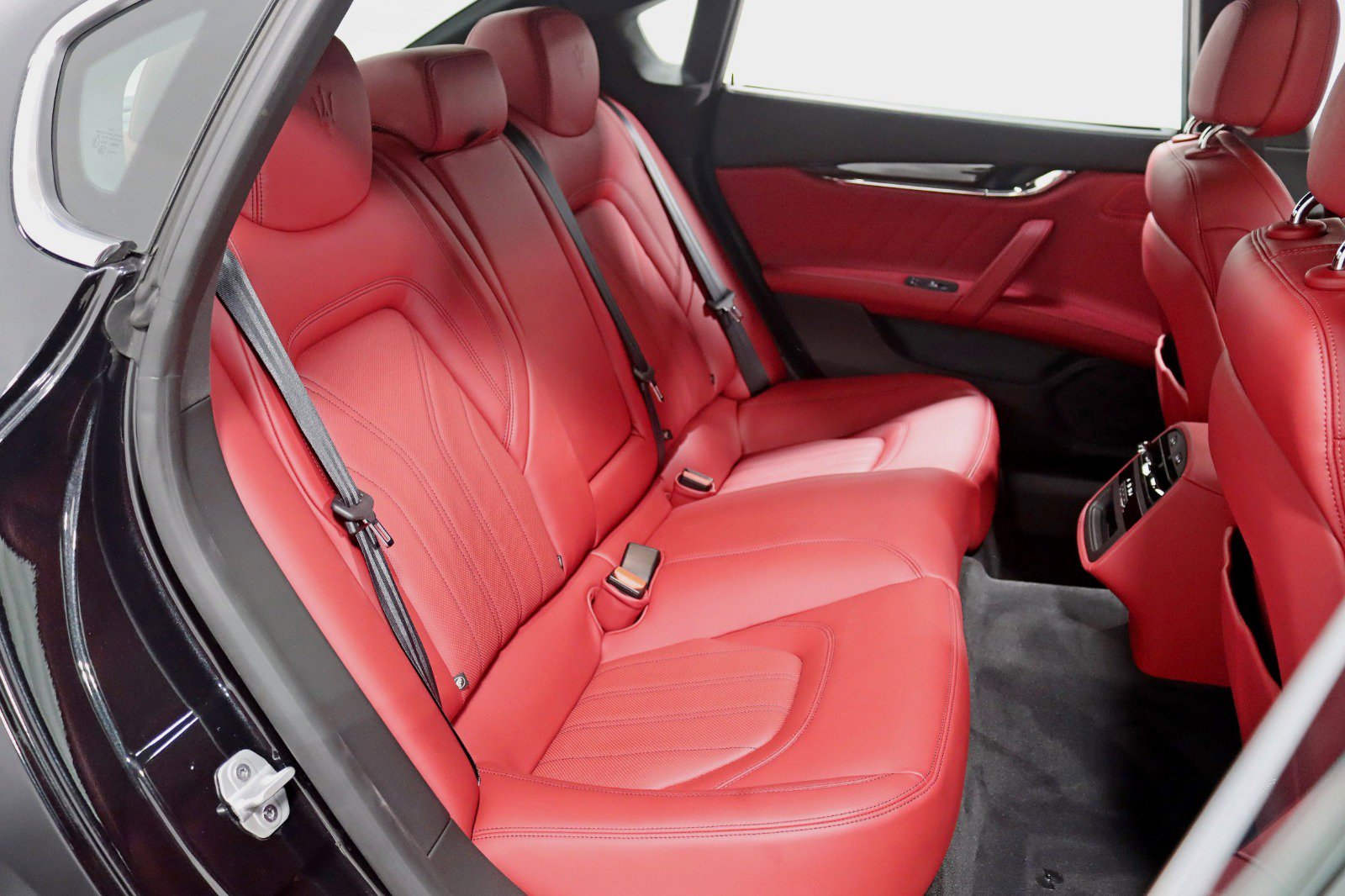 Used 2021 Maserati Quattroporte S Q4 AWD/4WD image 27