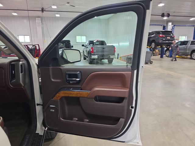 Used 2014 Chevrolet Silverado 1500 High Country w/ High Country Premium Package AWD/4WD image 29