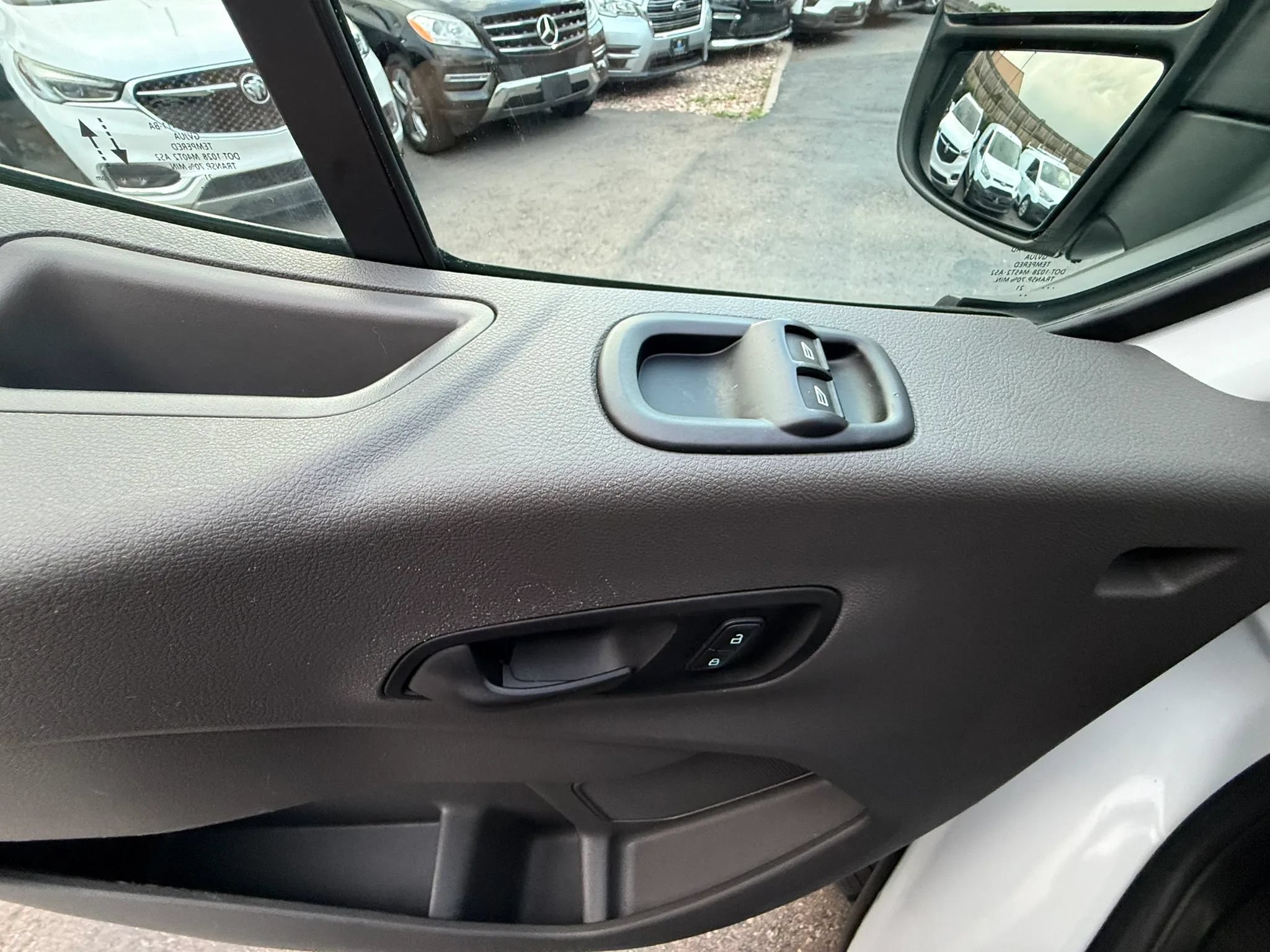 Used 2021 Ford Transit 150 Medium Roof RWD image 31