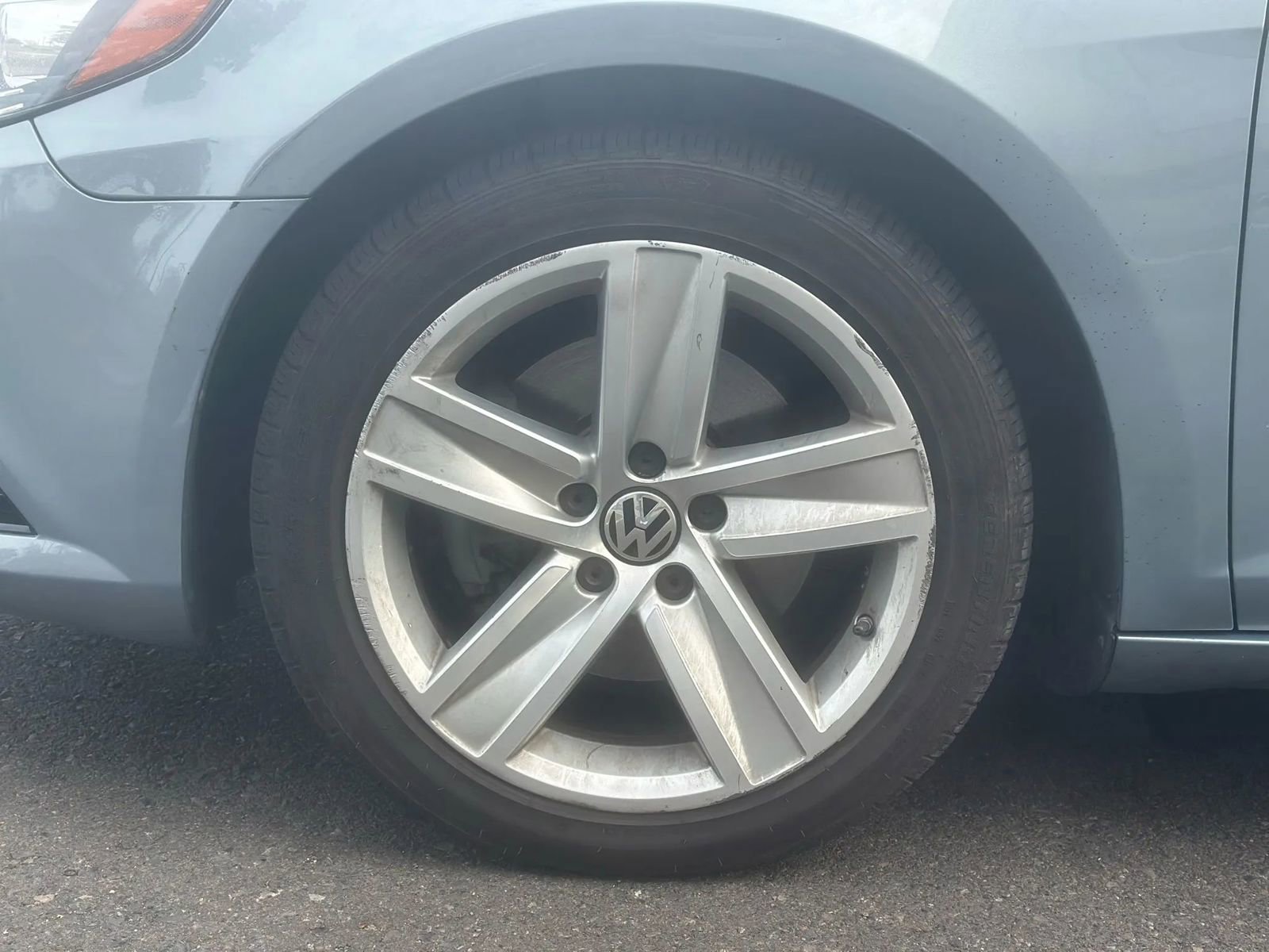 Used 2013 Volkswagen CC Lux FWD image 17