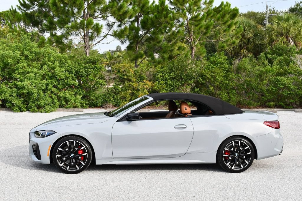 Used 2026 BMW M440i Convertible w/ Premium Package RWD image 36