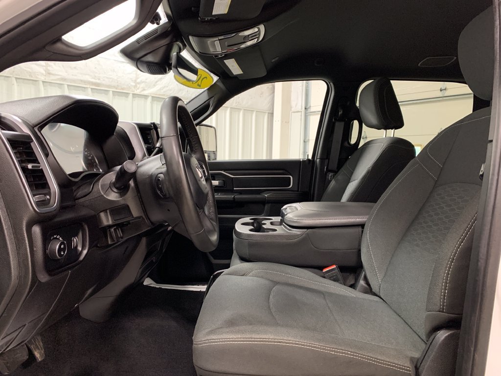 Used 2025 RAM 2500 Big Horn AWD/4WD image 2