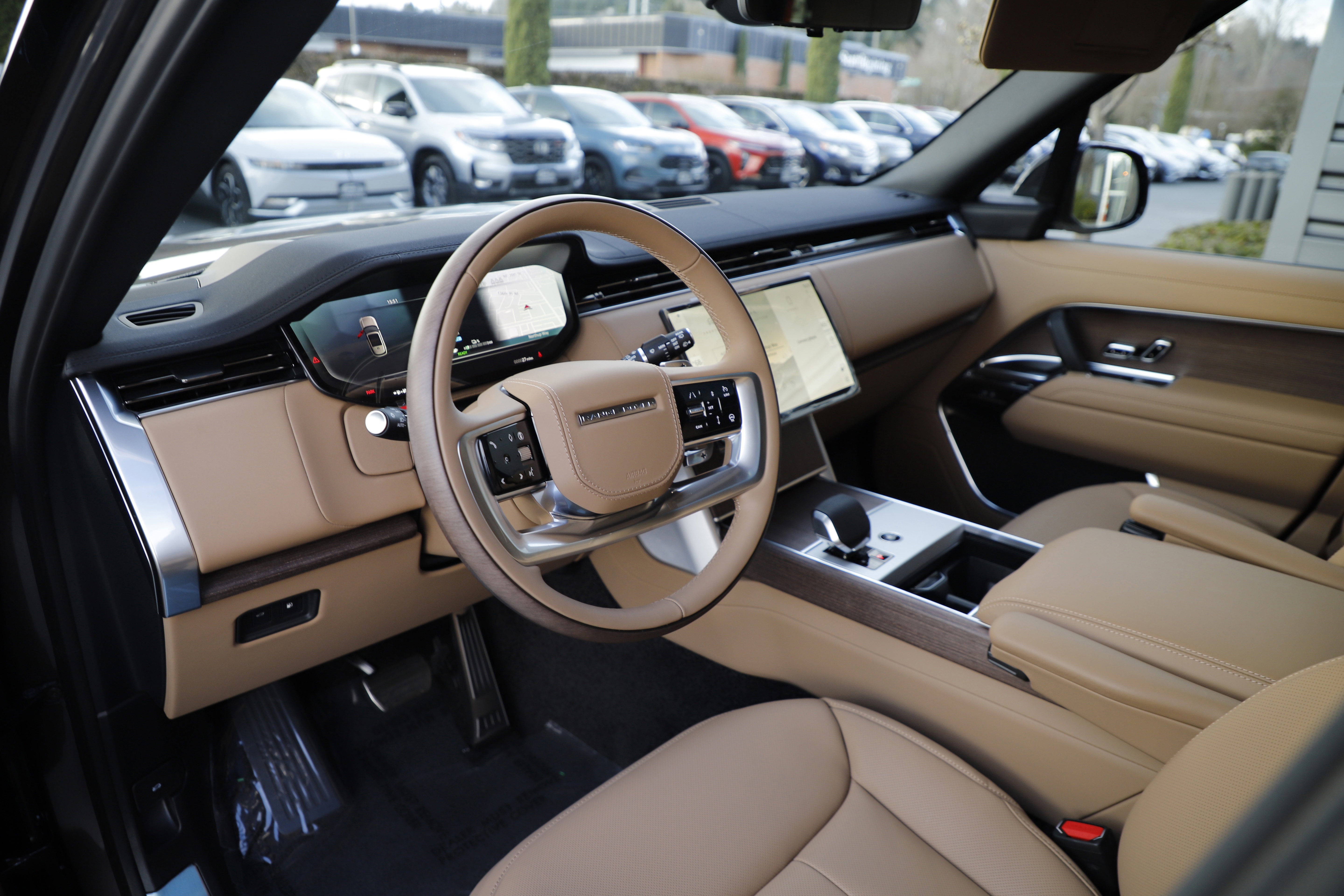 New 2026 Land Rover Range Rover SE image 18