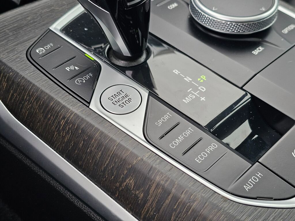 Used 2022 BMW 330i xDrive Sedan w/ Premium Package 2 image 40