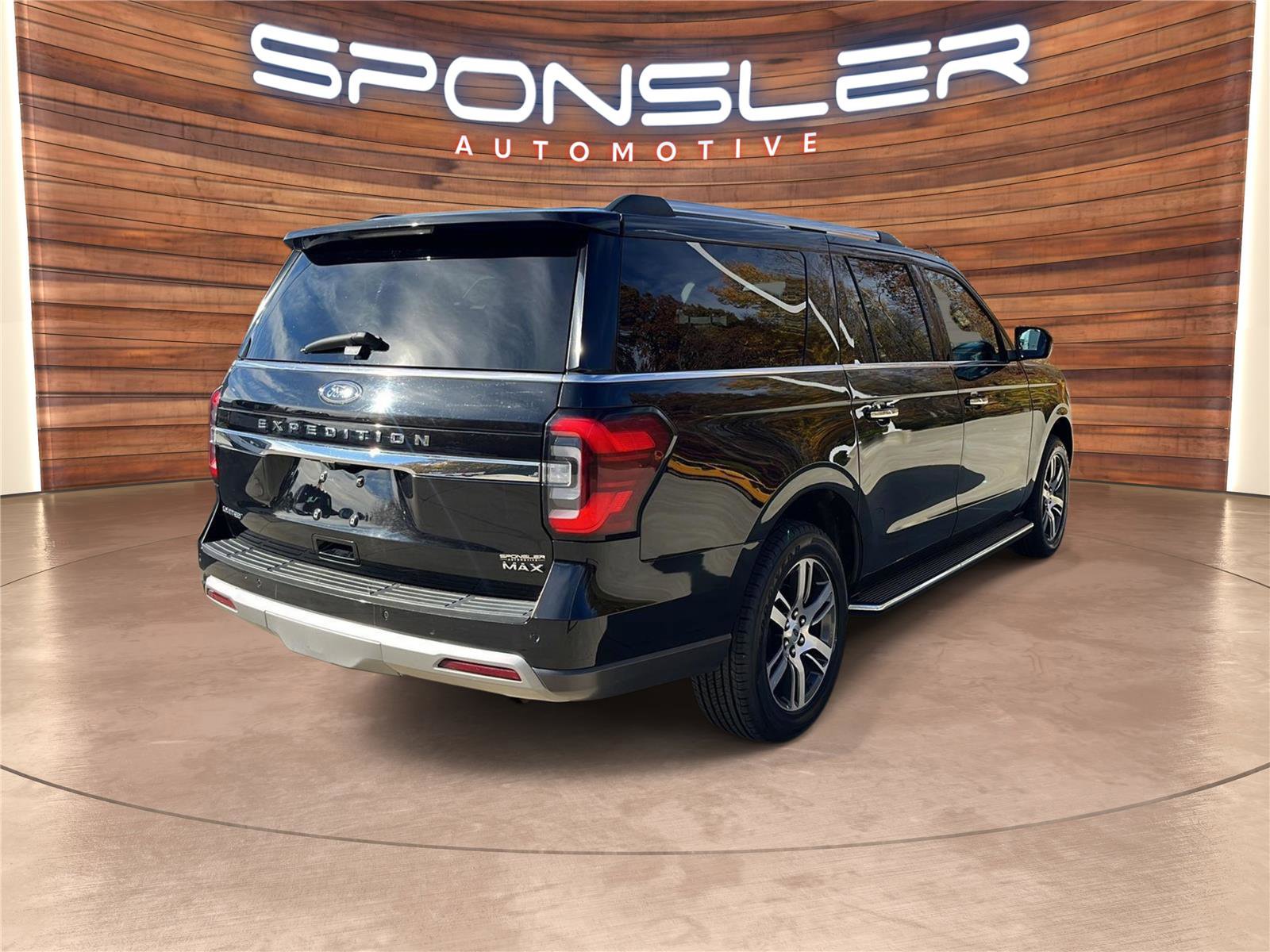Used 2022 Ford Expedition Max Limited image 7