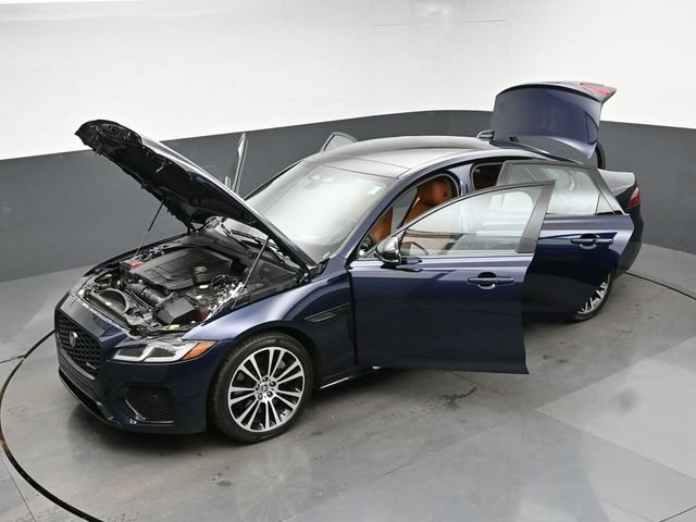 Used 2024 Jaguar XF R-Dynamic SE AWD/4WD image 47