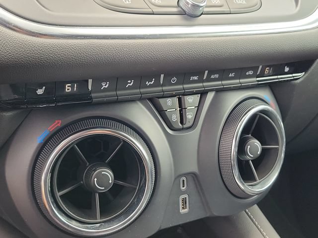 Certified 2025 Chevrolet Blazer LT FWD image 31