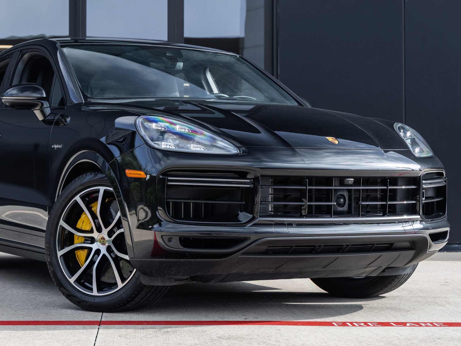 Used 2023 Porsche Cayenne Turbo S AWD/4WD image 9