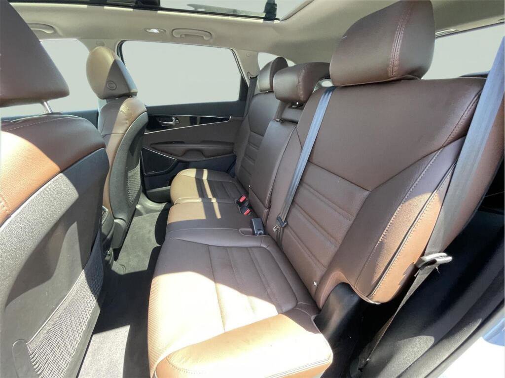 Used 2020 Kia Sorento SX AWD/4WD image 14