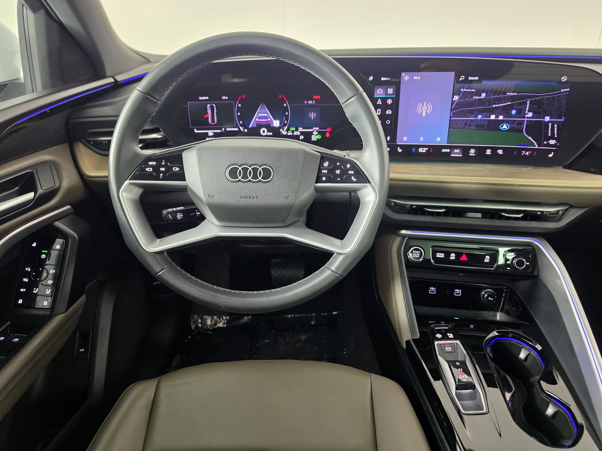 Used 2025 Audi Q5 Premium w/ Convenience Package AWD/4WD image 21