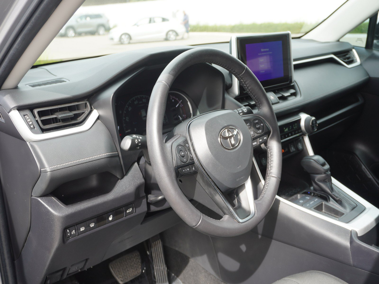 Used 2024 Toyota RAV4 XLE w/ Convenience Package FWD image 21