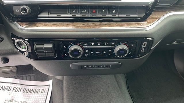 Used 2024 Chevrolet Silverado 3500 LT w/ Convenience Package image 21