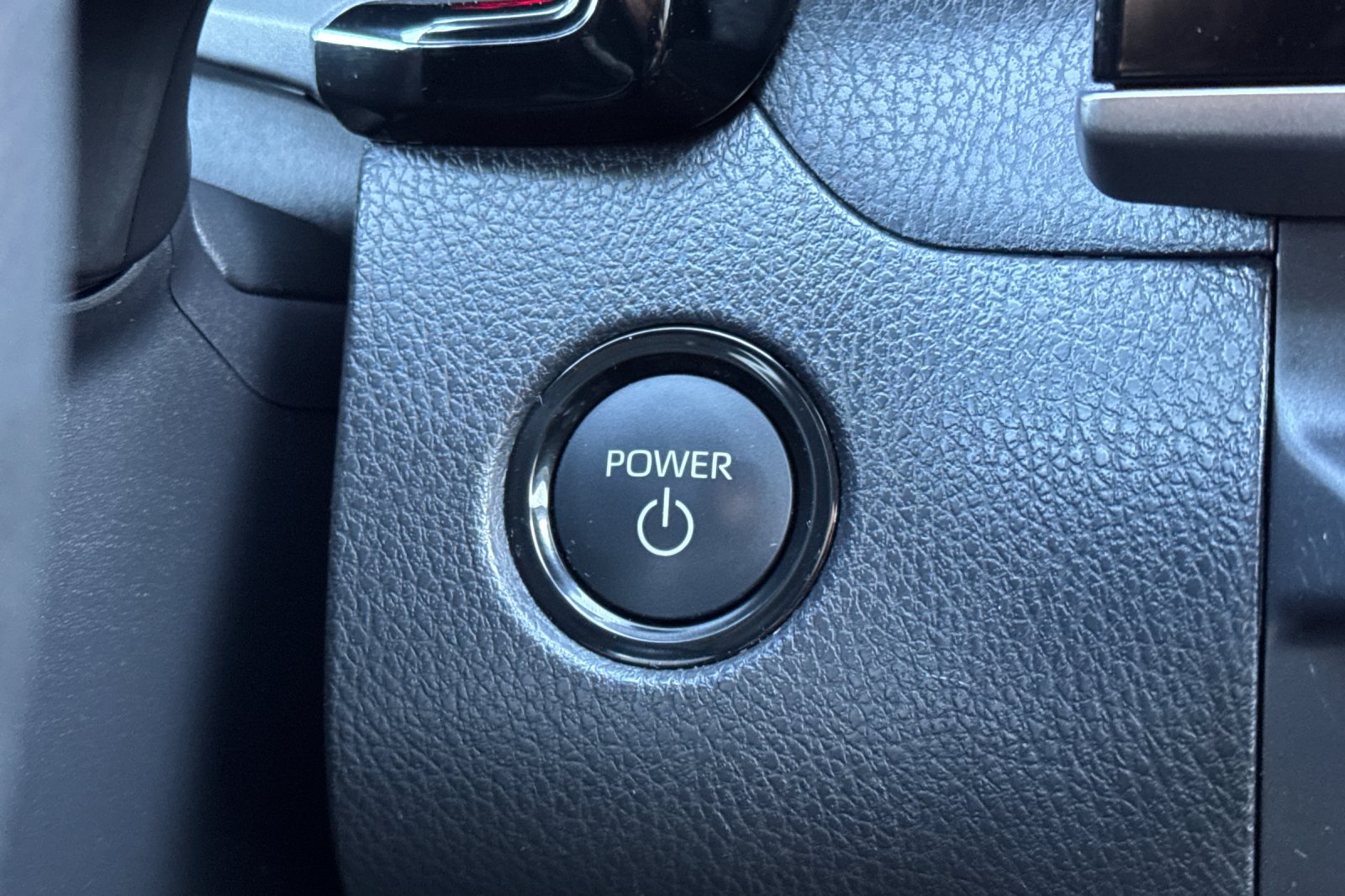 Used 2025 Toyota Camry LE w/ Convenience Package FWD image 21