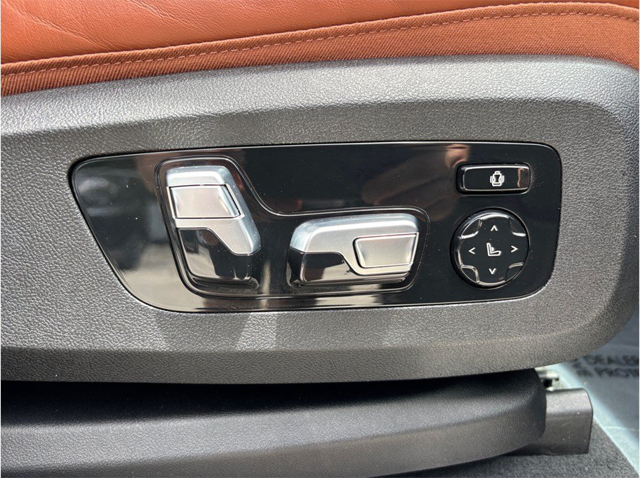 Used 2019 BMW X7 xDrive50i w/ Premium Package AWD/4WD image 52
