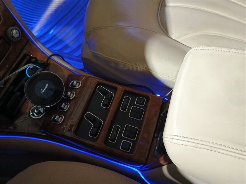 Used 1999 Rolls-Royce Silver Seraph RWD image 32