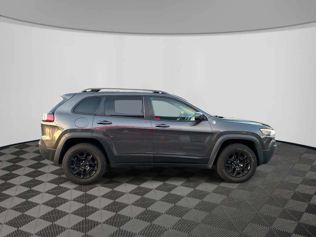 Used 2019 Jeep Cherokee Trailhawk w/ Comfort/Convenience Group AWD/4WD image 8