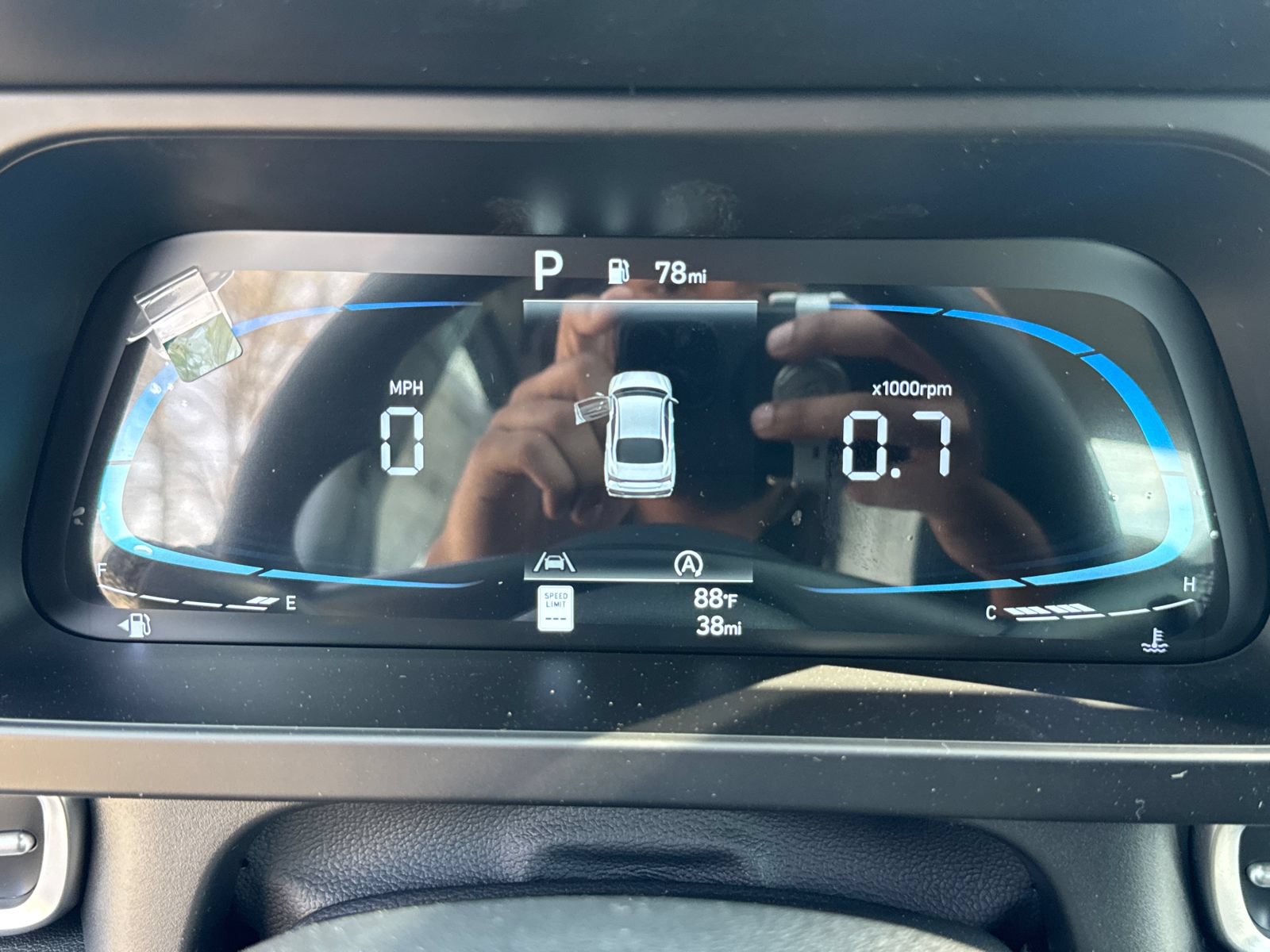 New 2026 Hyundai Elantra SE FWD image 28
