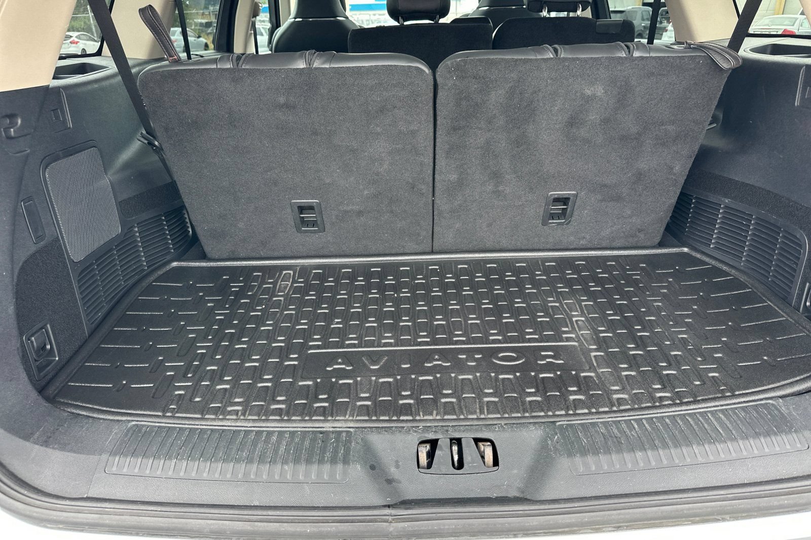 Used 2023 Lincoln Aviator Reserve w/ Equipment Group 201A AWD/4WD image 15