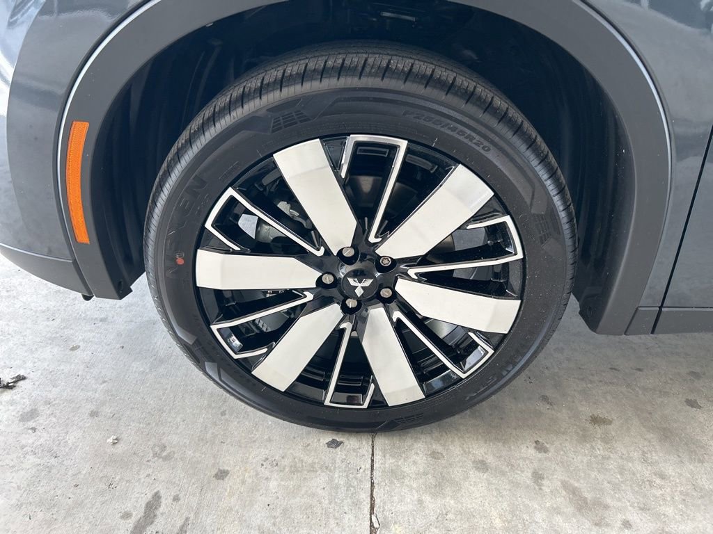 New 2025 Mitsubishi Outlander SE image 14