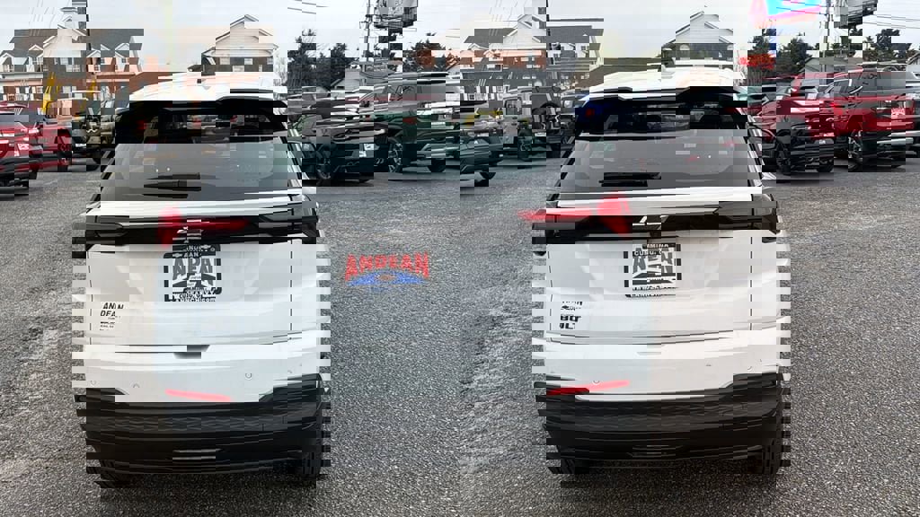 New 2027 Chevrolet Bolt LT w/ Comfort Package image 6