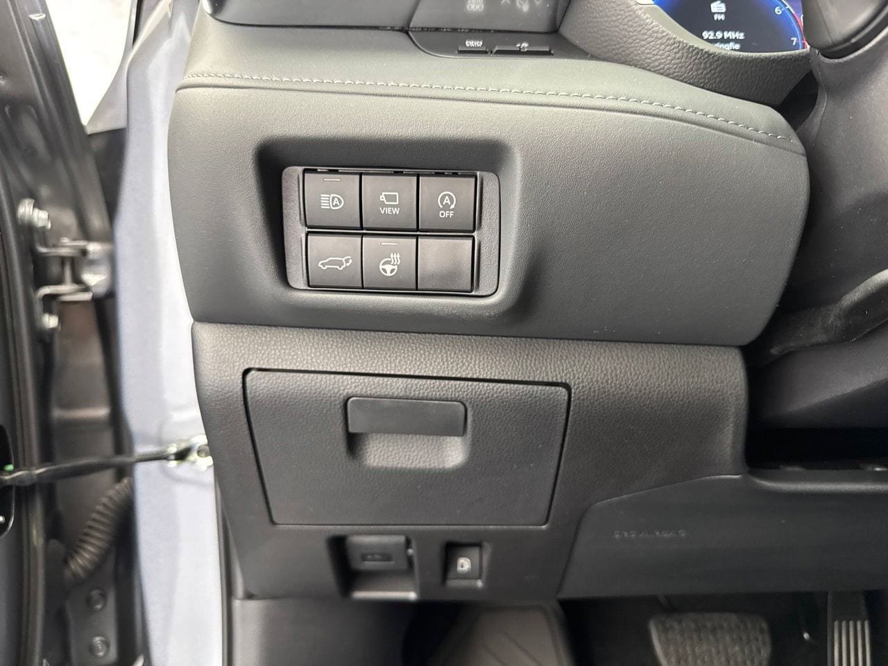 Used 2026 Toyota Highlander Limited AWD/4WD image 35