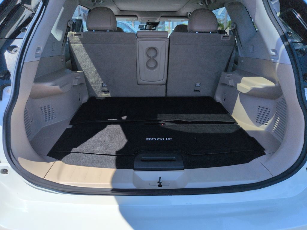 Used 2019 Nissan Rogue SL w/ Premium Package image 23