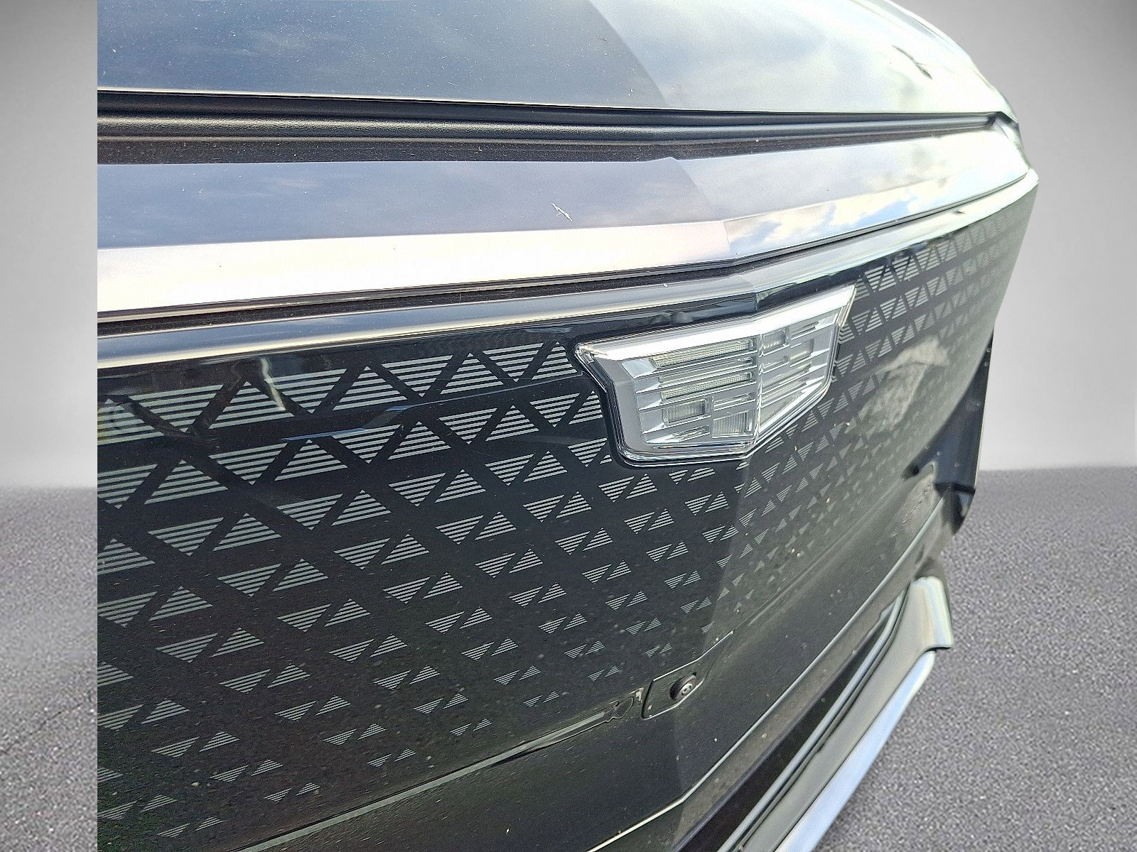 New 2026 Cadillac Lyriq Sport w/ LPO, Blue Accent Package image 7