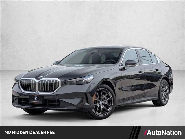 Certified 2026 BMW 530i xDrive AWD/4WD image 1