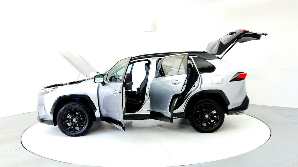Used 2024 Toyota RAV4 XSE w/ Advanced Technology Package AWD/4WD image 10