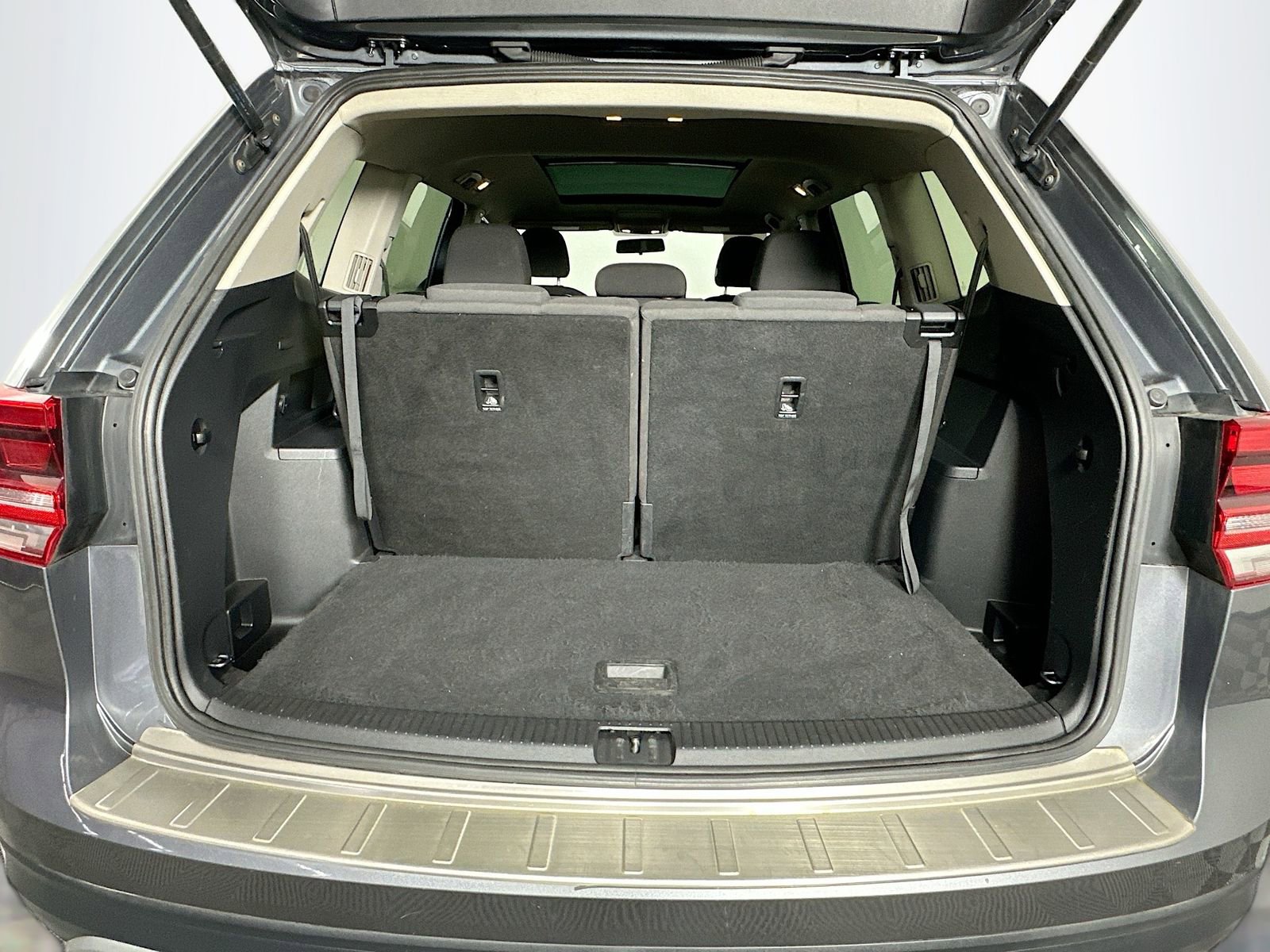 Used 2018 Volkswagen Atlas Launch Edition image 25