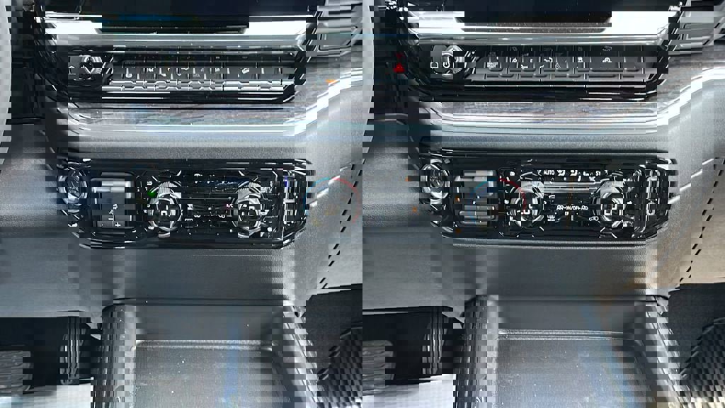 New 2026 Chevrolet Silverado 3500 LTZ w/ LTZ Plus Package image 19