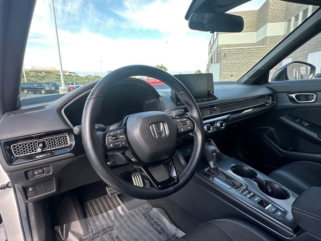 Used 2025 Honda Civic Sport image 16