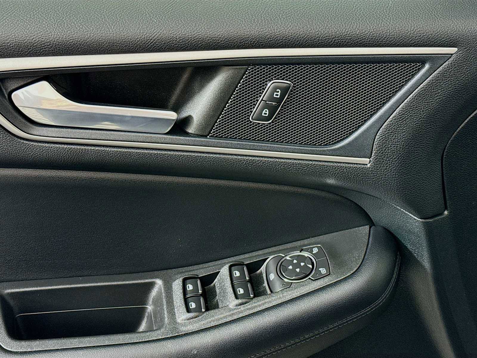 Used 2022 Ford Edge SEL w/ Convenience Package image 34