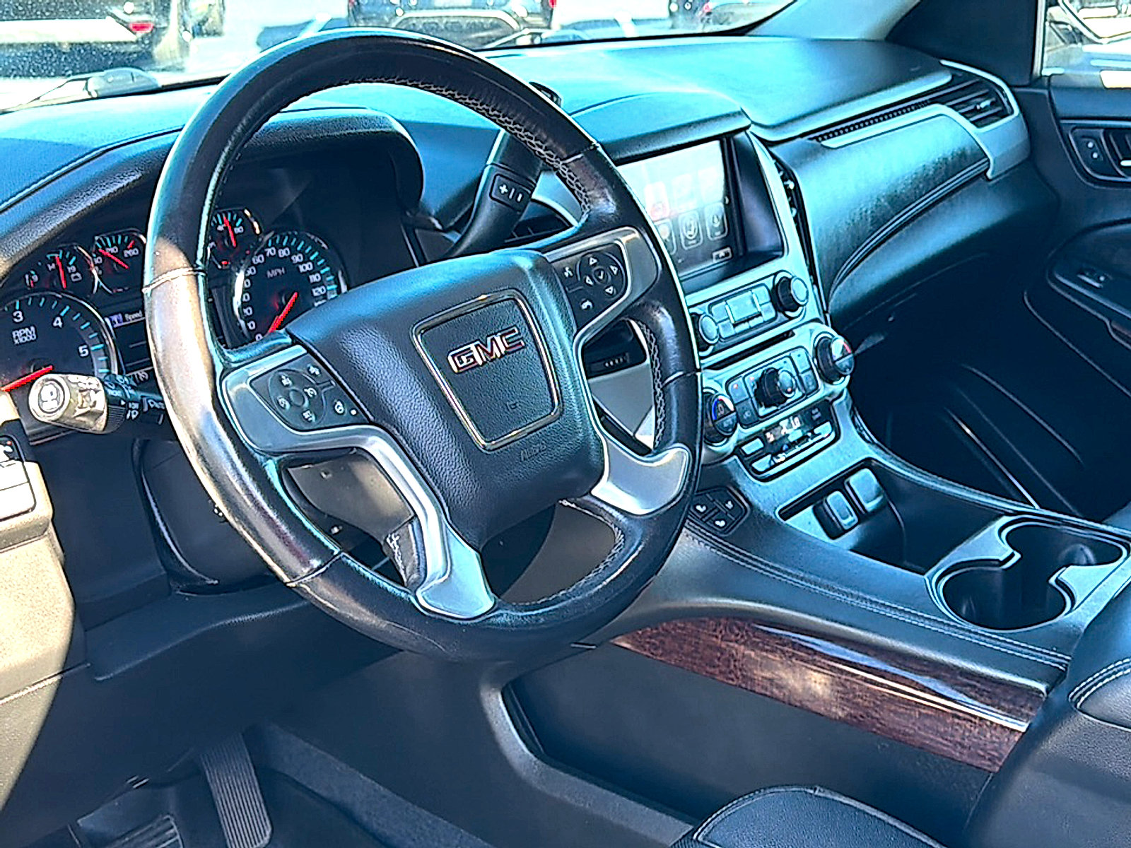 Used 2020 GMC Yukon XL SLT AWD/4WD image 12