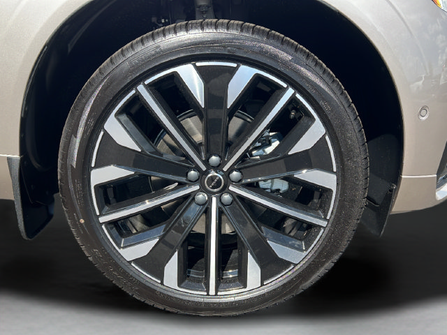 New 2026 Volvo XC60 B5 Ultra w/ Protection Package Premier AWD/4WD image 10