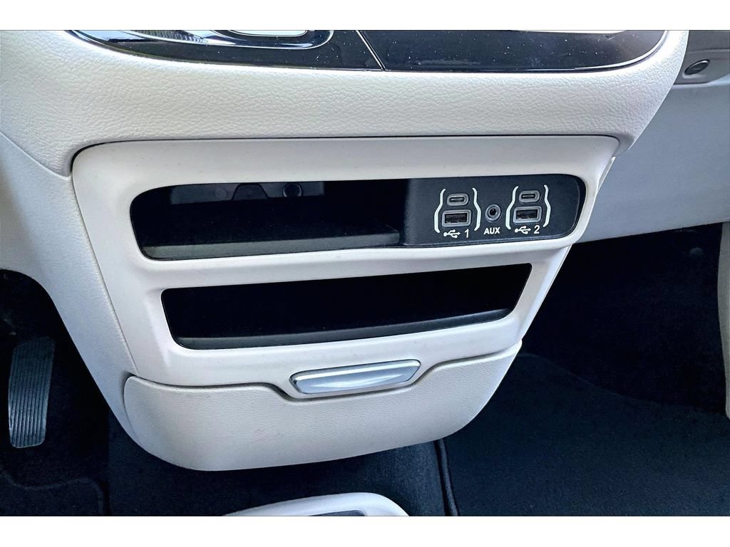 Certified 2024 Chrysler Voyager LX FWD image 27