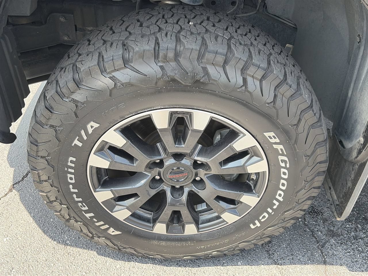 Used 2021 Nissan Titan PRO-4X w/ Pro-4x Convenience Package AWD/4WD image 9
