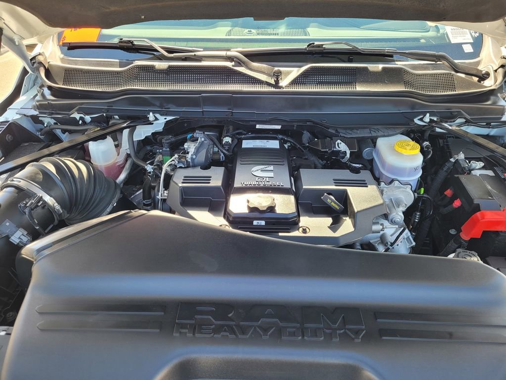 Used 2024 RAM 2500 Laramie w/ Safety Group AWD/4WD image 33
