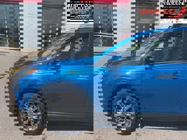 Used 2016 Toyota RAV4 Limited image 2